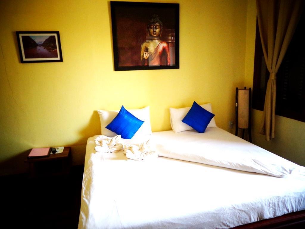 Inthira Thakhek Hotel Eksteriør billede