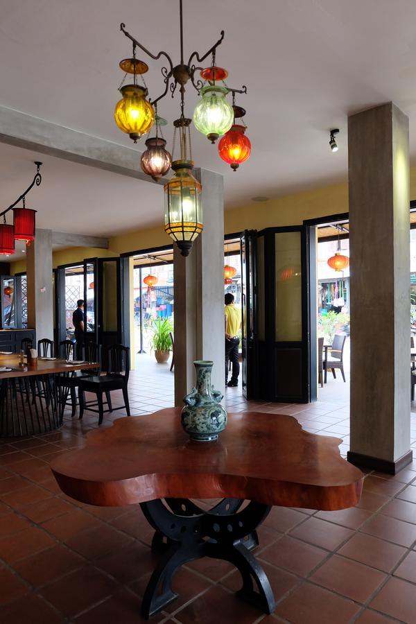 Inthira Thakhek Hotel Eksteriør billede